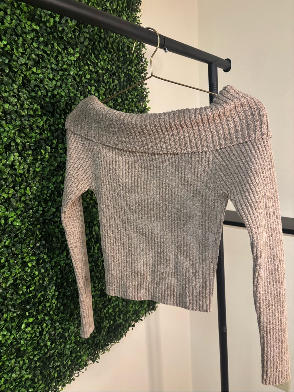 emory park Off-the-Shoulder Ribbed Sweater in Taupe Heather